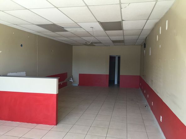 Retail Space For Lease: 2550 Mayport Rd, Jacksonville, FL 32233